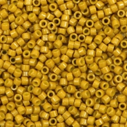 Miyuki Perlen delica's 11/0 Duracoat opaque dyed hawthorne DB-2106