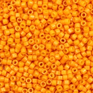 Miyuki Perlen delica's 11/0 Duracoat opaque dyed kumquat orange DB-2104