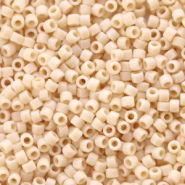 Miyuki Perlen delica's 11/0 Opaque matte antique beige DB-353