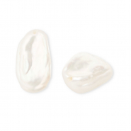 Imperfekten S&uuml;&szlig;wasserperlen Irregular high luster Natural white