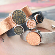 Schmucksets Schmuck mit Holz Anhängern und Cabochons aus Holz!