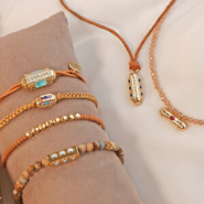 Schmucksets Kreieren Sie mit Perlen und Anhänger aus der Message Beads-Serie Schmuck mit persönlicher Botschaft