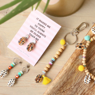 Perlen / Anhänger Schauen Sie auch auf unsere Kollektion Pompom Anhänger & Perlen