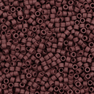 Miyuki Perlen delica's 11/0 Opaque matte currant brown DB-1584