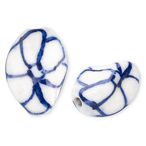 Perlen Keramik Twisted mit Blume Off white-Delft blue