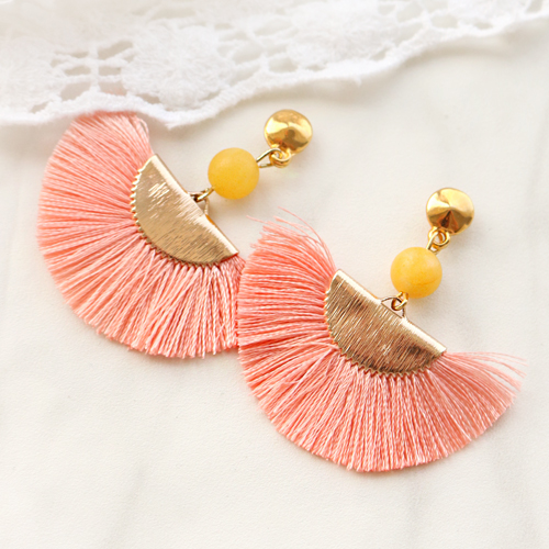 Machen Sie shiny Armb&auml;nder und Ohrringe mit Natursteinperlen 