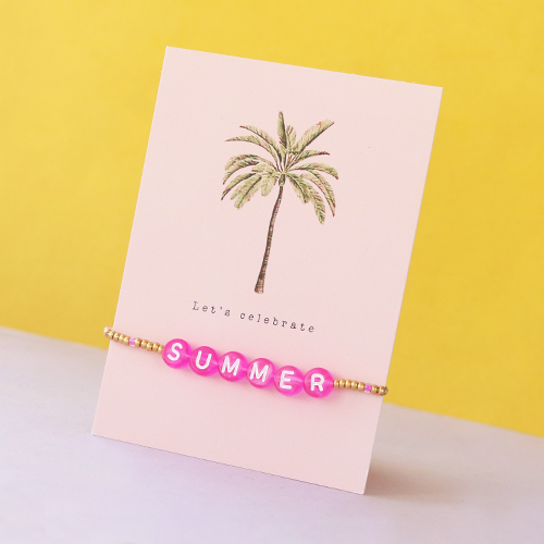 Beginnen Sie mit Macram&eacute; Band, Acryl Buchstaben Perlen und Schmuckkarten: