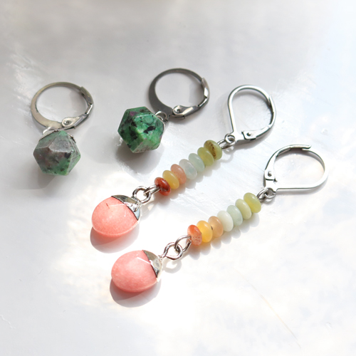 Lassen Sie sich inspirieren: Sie k&ouml;nnen diese Ohrringe mit Naturstein Anh&auml;ngern herstellen