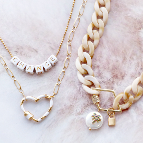 Erstellen Sie Statement-Schmuck mit Zirkonia-Schloss-Anh&auml;ngern!