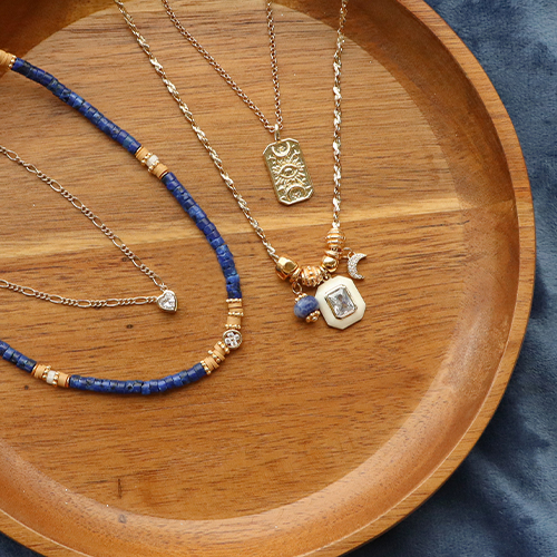 Erste Schritte mit diesen wundersch&ouml;nen Messinganh&auml;ngern und Perlen mit Zirkonias 