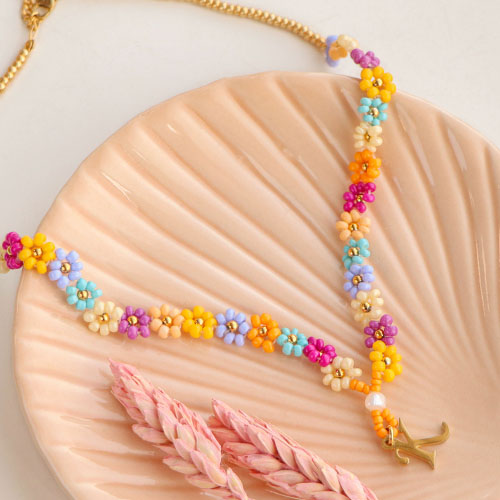 Erstellen Sie eine farbenfrohe Sommerkollektion 