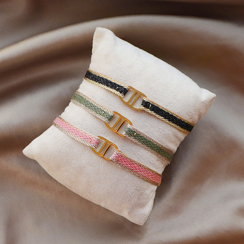 Kombinieren Sie Ihren Entw&uuml;rfen mit fertige Armb&auml;nder 