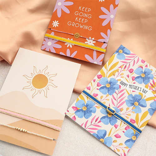 Farbenfrohe B&auml;nder und Schmuckkarten im hauseigenen D