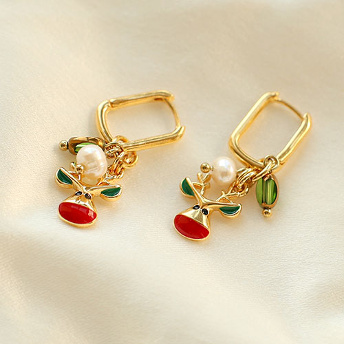 Schmuckdesigns mit Anh&auml;ngern aus TQ-Metall zur Wintersaison