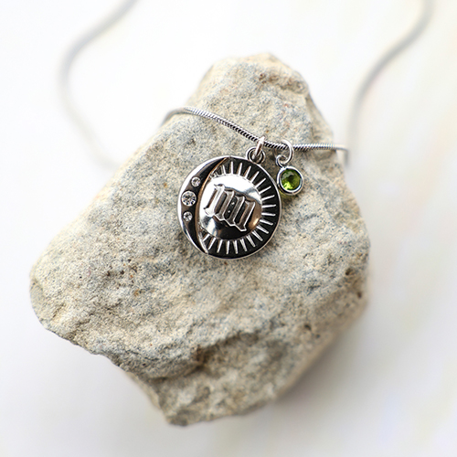 Mit attraktiven Edelstahlanh&auml;nger Trendschmuck fertigen 