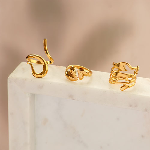 Ringe, die H&auml;nde ausdrucksstark machen 