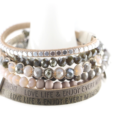 Mix unsere prachtvollen Top Facett Disc Perlen mit anderen Materialien f&uuml;r super Kombinationen!