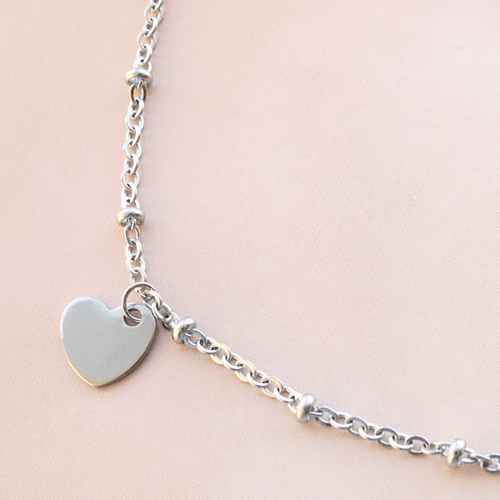 Minimalistischer Schmuck mit Zubeh&ouml;r und Anh&auml;ngern aus Stainless Steel #trendalarm