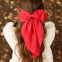 Mix & Match mit Scrunchies & Haarklammern mit Schleife