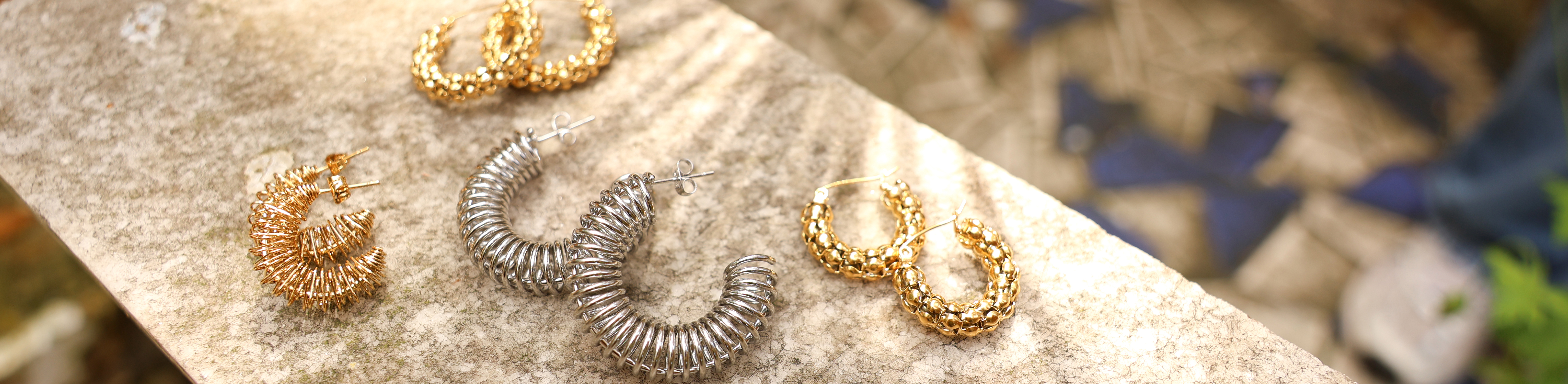 Jetzt shoppen neue Serie Edelstahl-Creolen und Ohrstecker