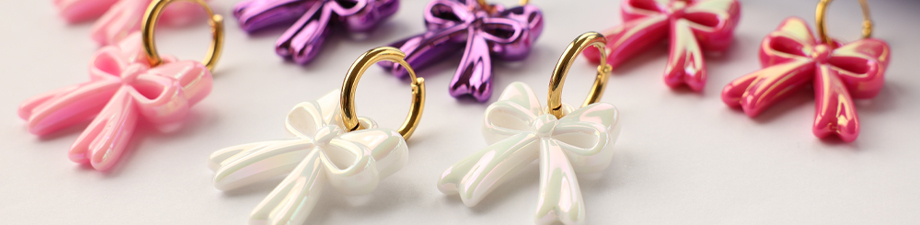 Neue Serie Acryl-Schleifen-Anh&auml;nger und Herz-Ohrringe