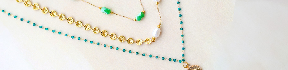 Bezauberndes Jasseron mit eingearbeiteten farbigen Perlen Bezauberndes Jasseron mit eingearbeiteten farbigen Perlen