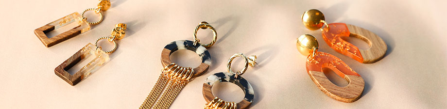 Wow! Interessante Anh&auml;nger im Materialmix Holz & Resin