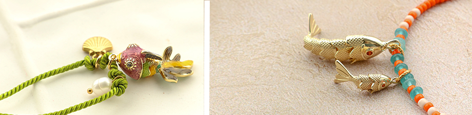 Pr&auml;chtige bewegliche Metallanh&auml;nger Fisch