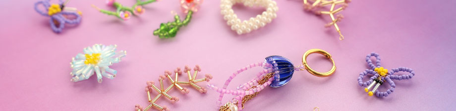 Neue Serie mit geh&auml;kelter Glasperlendesigns 