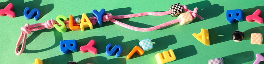 Neue Acryl-Buchstabenperlen