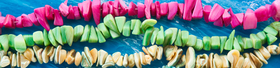 Nat&uuml;rliche Perlmuttperlen und elastisches Schmuckband 